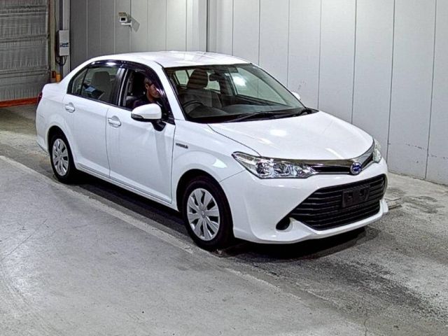 3037 Toyota Corolla axio NKE165 2017 г. (LAA Shikoku)